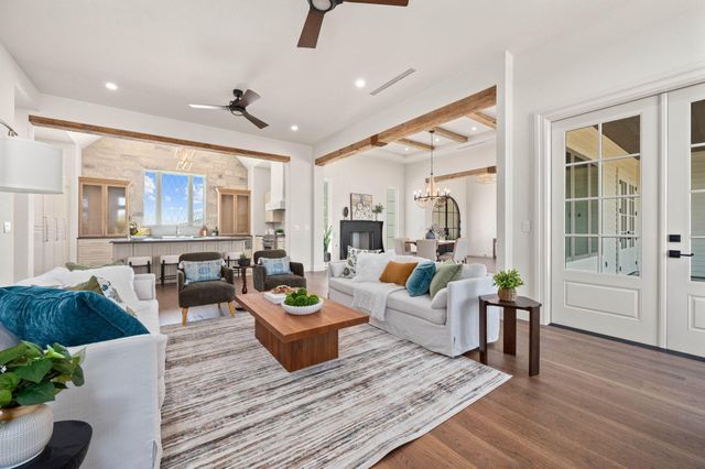 512 Kasen CIR, Liberty Hill, TX 78642