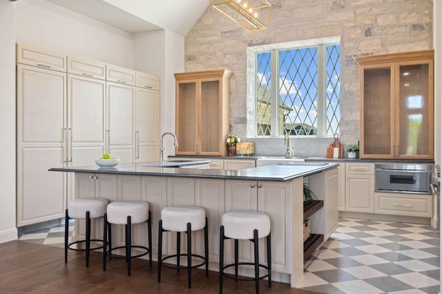 512 Kasen CIR, Liberty Hill, TX 78642