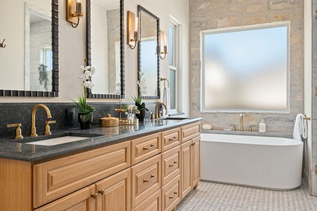 512 Kasen CIR, Liberty Hill, TX 78642