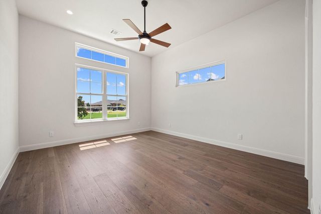 512 Kasen CIR, Liberty Hill, TX 78642