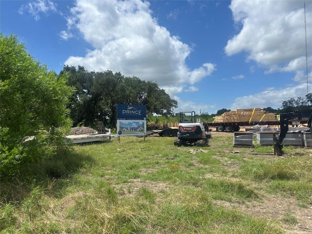512 Kasen CIR, Liberty Hill, TX 78642