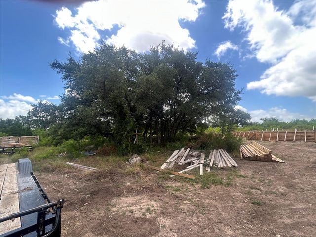 512 Kasen CIR, Liberty Hill, TX 78642