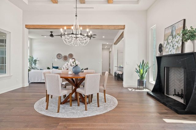 512 Kasen CIR, Liberty Hill, TX 78642