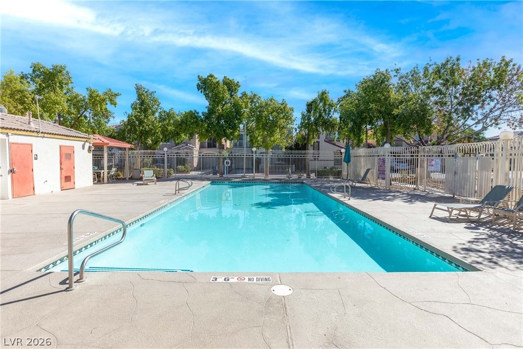 519 Midsummer Avenue, Las Vegas, NV 89183 — photo 3