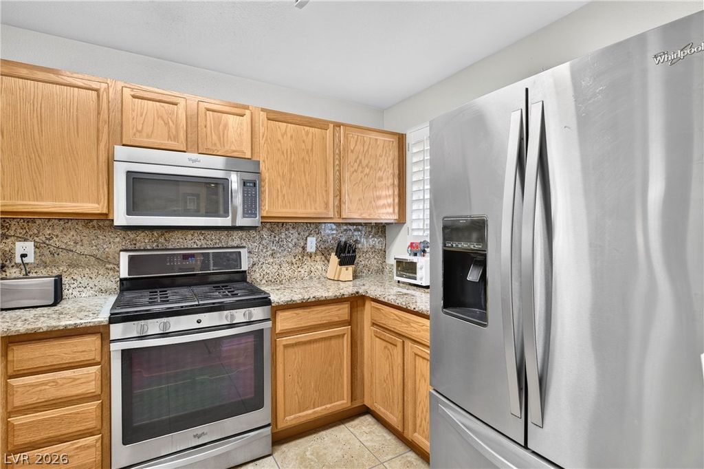 519 Midsummer Avenue, Las Vegas, NV 89183 — photo 5