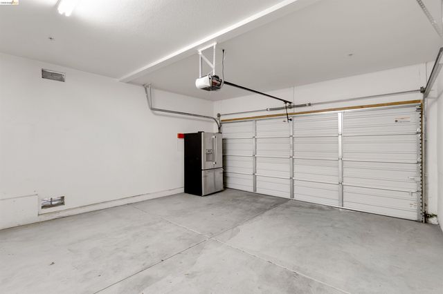 830 Brass Ct, West Sacramento, CA 95691