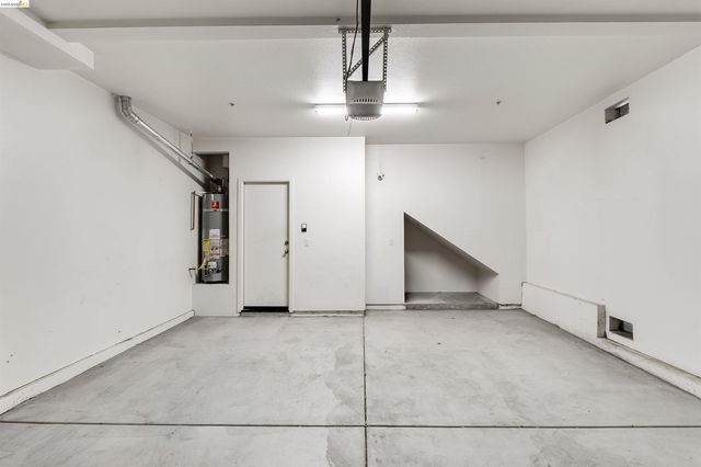 830 Brass Ct, West Sacramento, CA 95691