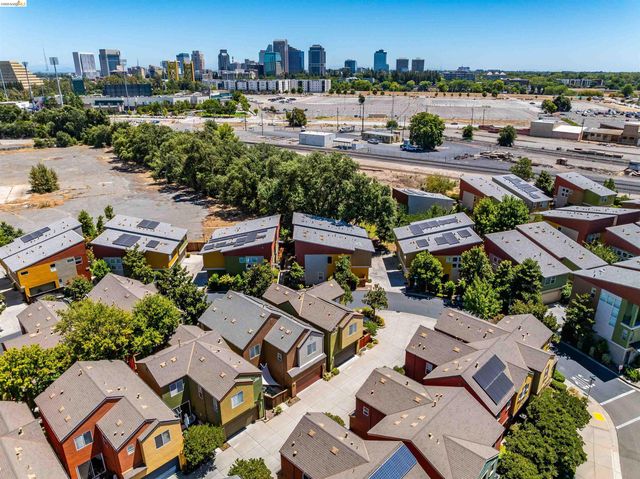 830 Brass Ct, West Sacramento, CA 95691