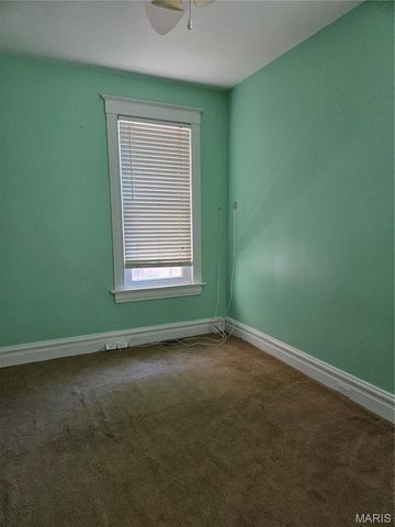 3560 S Spring Avenue, St Louis, MO 63116