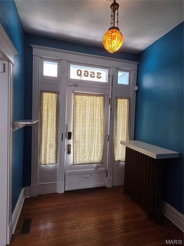 3560 S Spring Avenue, St Louis, MO 63116
