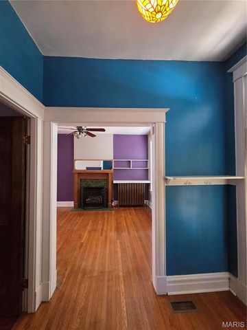 3560 S Spring Avenue, St Louis, MO 63116