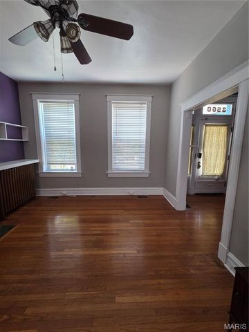 3560 S Spring Avenue, St Louis, MO 63116
