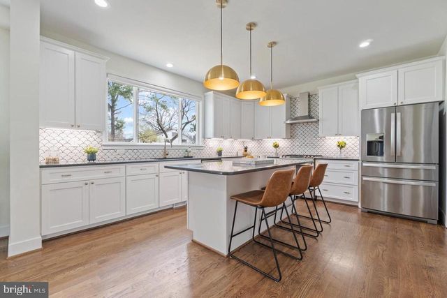 4222 LAMARRE DR, Fairfax, VA 22030