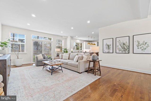 4222 LAMARRE DR, Fairfax, VA 22030