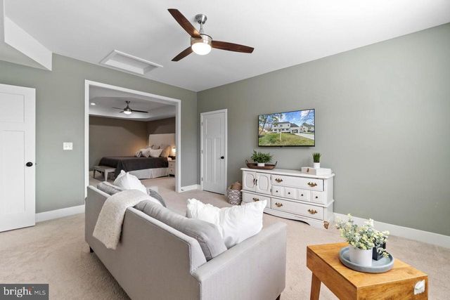 4222 LAMARRE DR, Fairfax, VA 22030