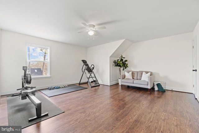 4222 LAMARRE DR, Fairfax, VA 22030