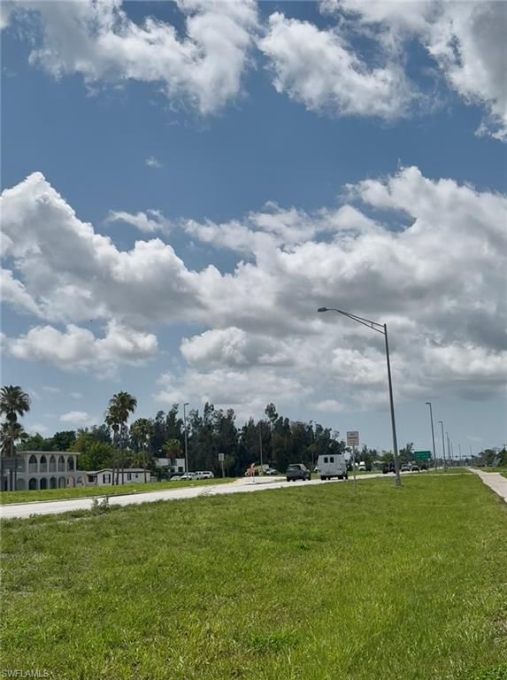2536 N Tamiami TRL, NORTH FORT MYERS, FL 33903 — photo 5
