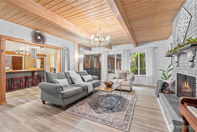 1005 62nd Avenue NE, Tacoma, WA 98422