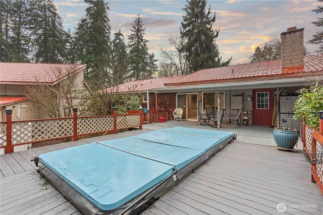 1005 62nd Avenue NE, Tacoma, WA 98422