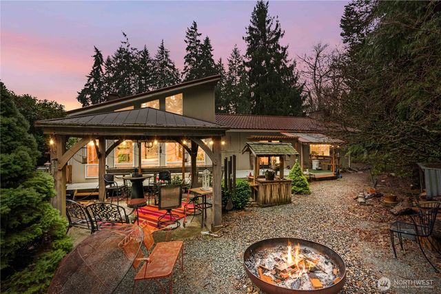 1005 62nd Avenue NE, Tacoma, WA 98422