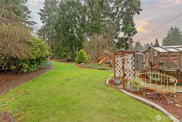 1005 62nd Avenue NE, Tacoma, WA 98422