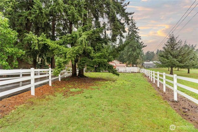 1005 62nd Avenue NE, Tacoma, WA 98422