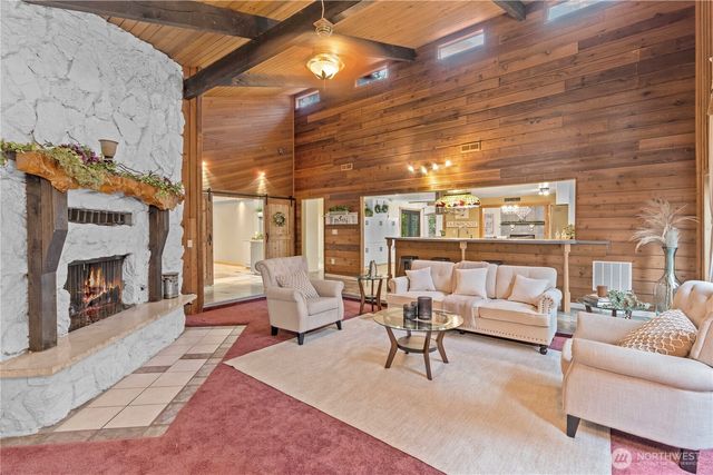 1005 62nd Avenue NE, Tacoma, WA 98422