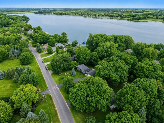 4610 S Lake Sarah Drive, Independence, MN 55359
