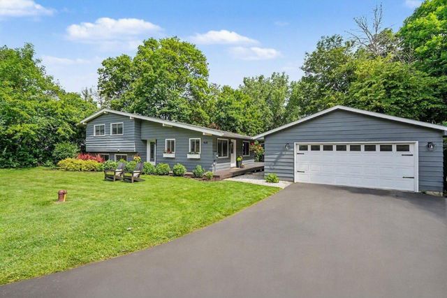 4610 S Lake Sarah Drive, Independence, MN 55359