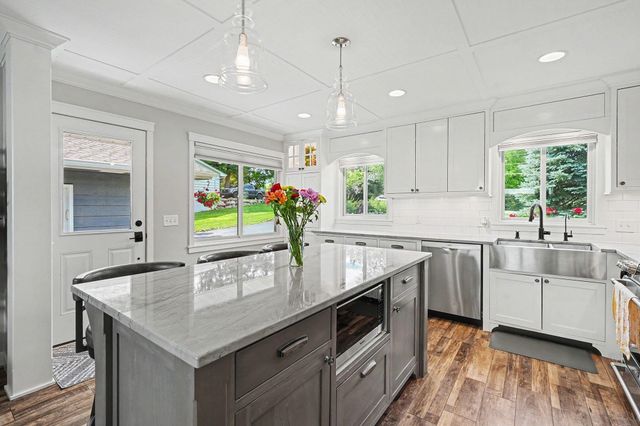 4610 S Lake Sarah Drive, Independence, MN 55359