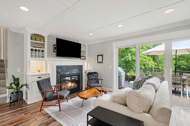 4610 S Lake Sarah Drive, Independence, MN 55359