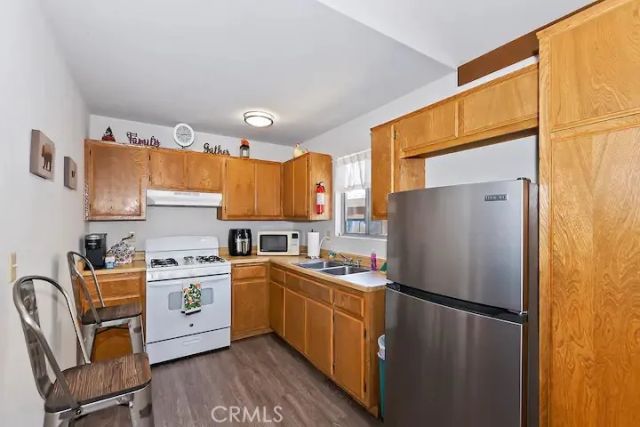 325 W Fairway Boulevard, Big Bear City, CA 92314