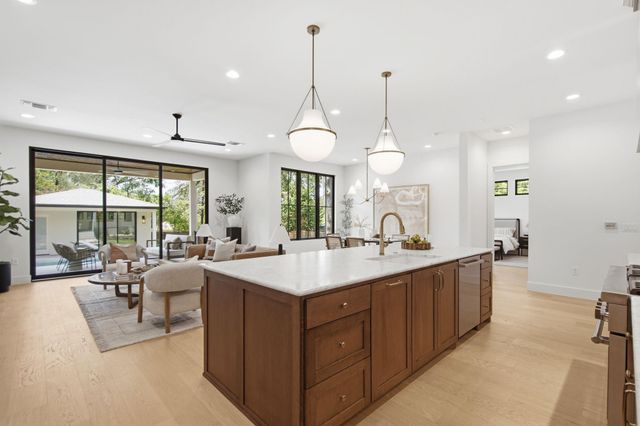 2707 White Horse TRL, Austin, TX 78757