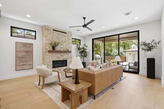 2707 White Horse TRL, Austin, TX 78757