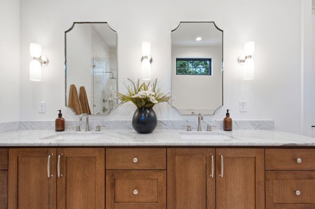 2707 White Horse TRL, Austin, TX 78757