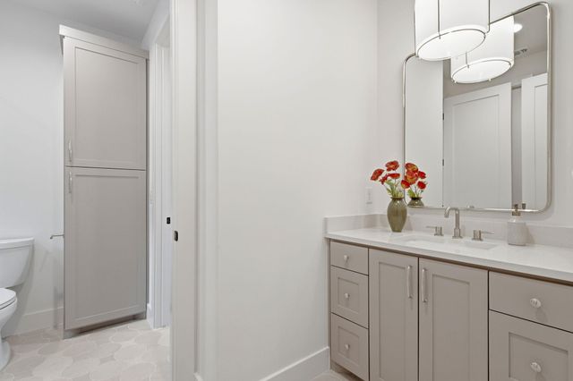 2707 White Horse TRL, Austin, TX 78757