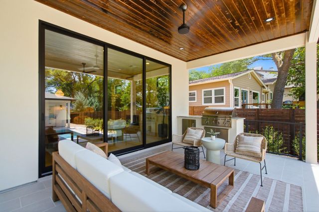 2707 White Horse TRL, Austin, TX 78757