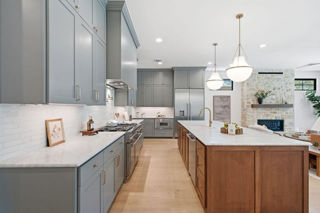 2707 White Horse TRL, Austin, TX 78757