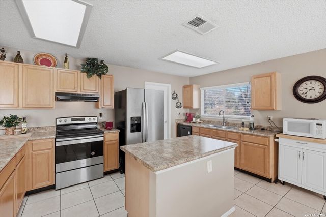 4930 Corian Well, San Antonio, TX 78247