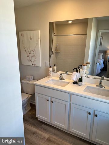 215 MACOUN WAY, Glassboro, NJ 08028