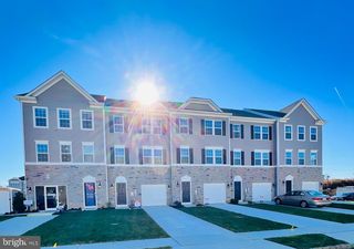 215 MACOUN WAY, Glassboro, NJ 08028