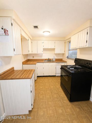 411 BRIGHTON Avenue, Orange Park, FL 32073