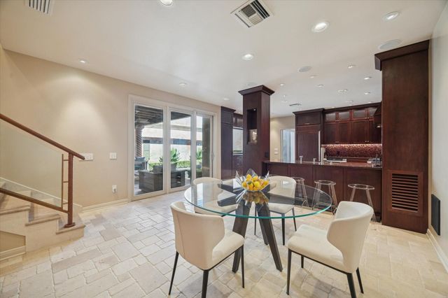 2102 Canongate Drive, Houston, TX 77056