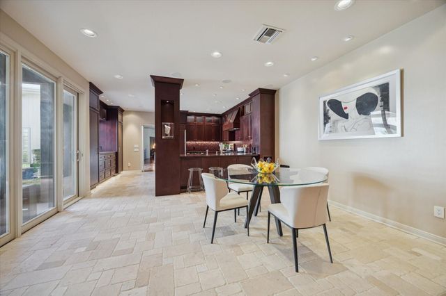 2102 Canongate Drive, Houston, TX 77056