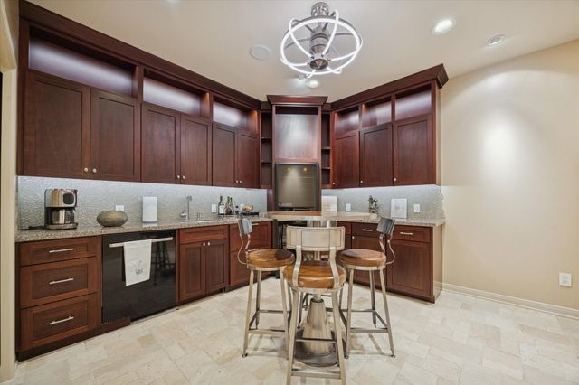 2102 Canongate Drive, Houston, TX 77056