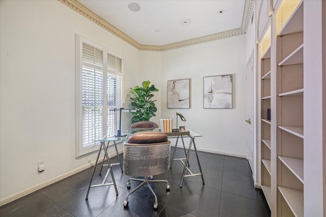 2102 Canongate Drive, Houston, TX 77056