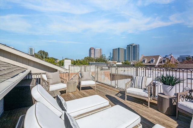 2102 Canongate Drive, Houston, TX 77056