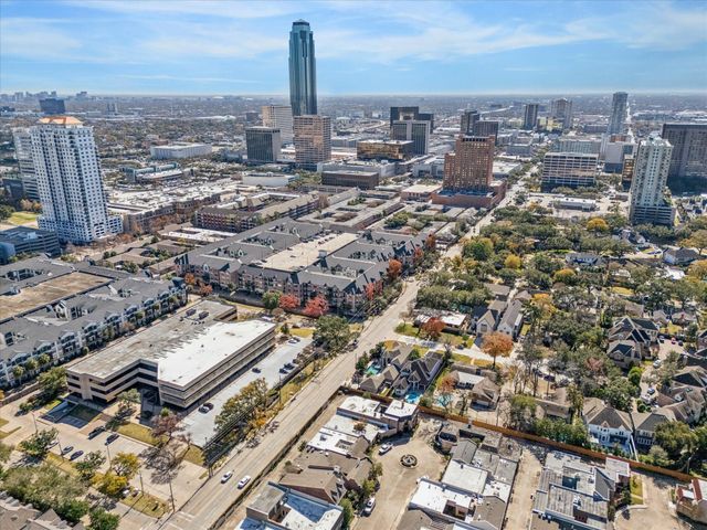 2102 Canongate Drive, Houston, TX 77056