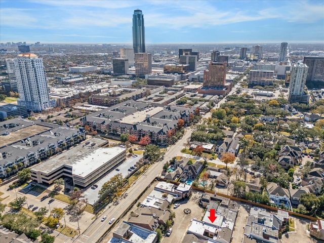 2102 Canongate Drive, Houston, TX 77056