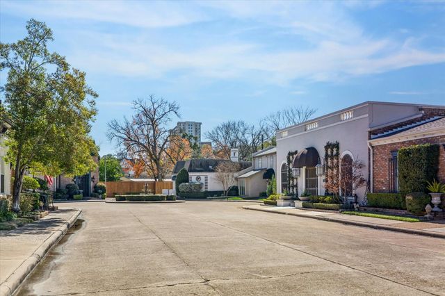 2102 Canongate Drive, Houston, TX 77056